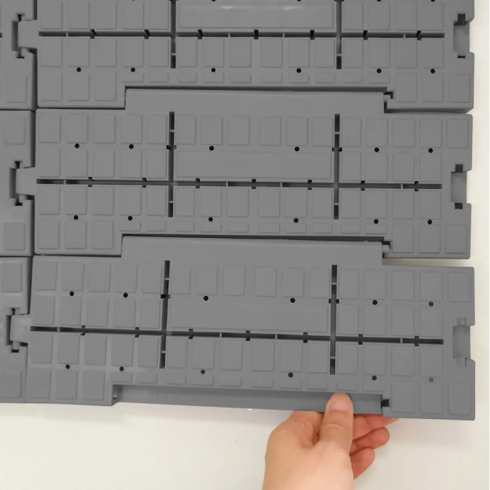 PREMIUM surenkamos grindys (1 m2)